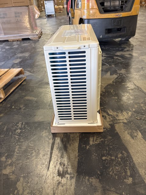 12,000 BTU Single-Zone Outdoor Inverter Heat Pump Mini Split Unit, 20 SEER2 208-230/60/1 R-410A