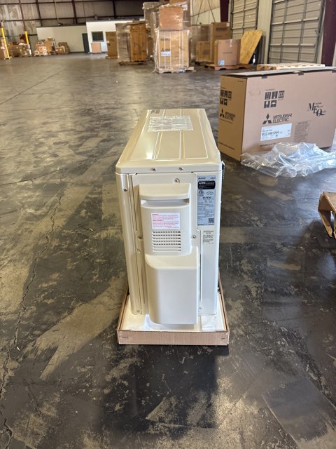 12,000 BTU Single-Zone Outdoor Inverter Heat Pump Mini Split Unit, 20 SEER2 208-230/60/1 R-410A