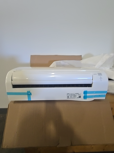 12,000 BTU Single-Zone Indoor Inverter Heat Pump Mini Split Unit, 20 SEER2 208-230/60/1 R-410A