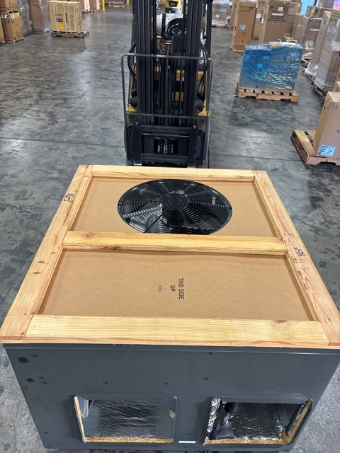 2 Ton Two-Stage Convertible Packaged Heat Pump Unit, 15.2 SEER2, 208-230/60/1, R410A