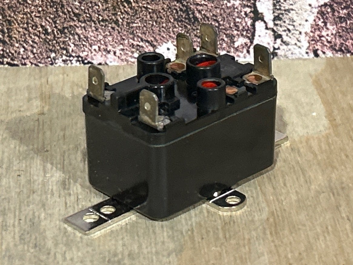 120 V, 50/60 Hz, 18 Amps, Relay