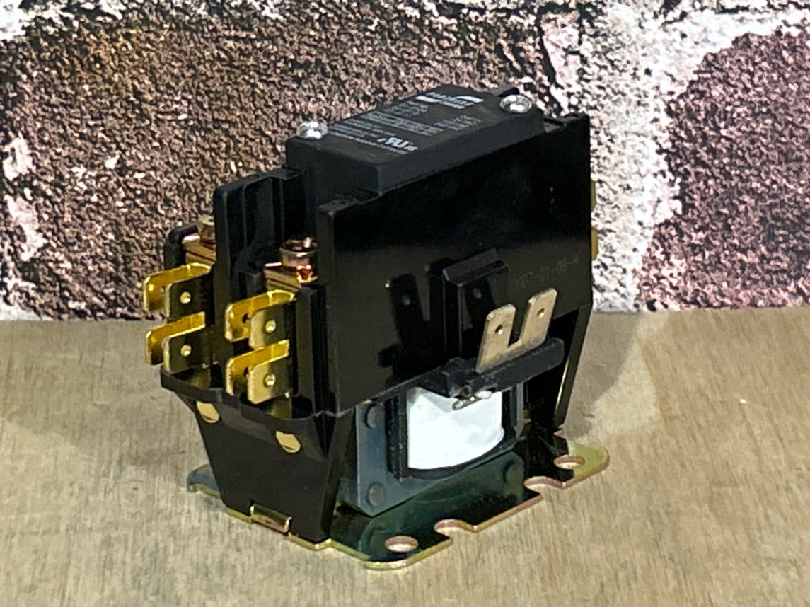 240 V, 50/60 Hz, 25 Amps 1 Pole Contactor
