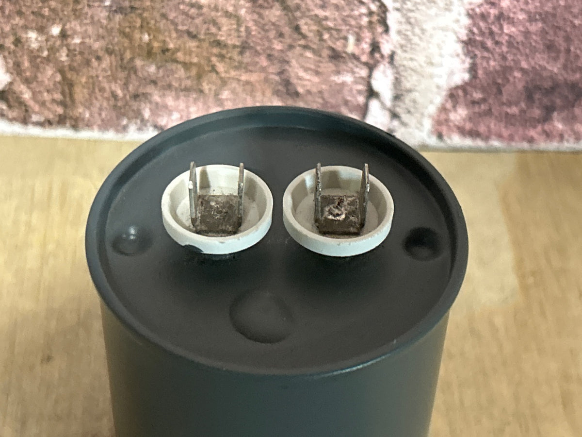 370 Vac, 45MFD 60 Hz, Round Capacitor