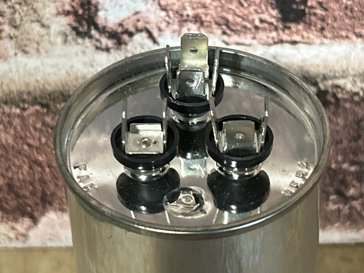 370 Vac, 60+7.5MFD 50/60 Hz, Round Capacitor
