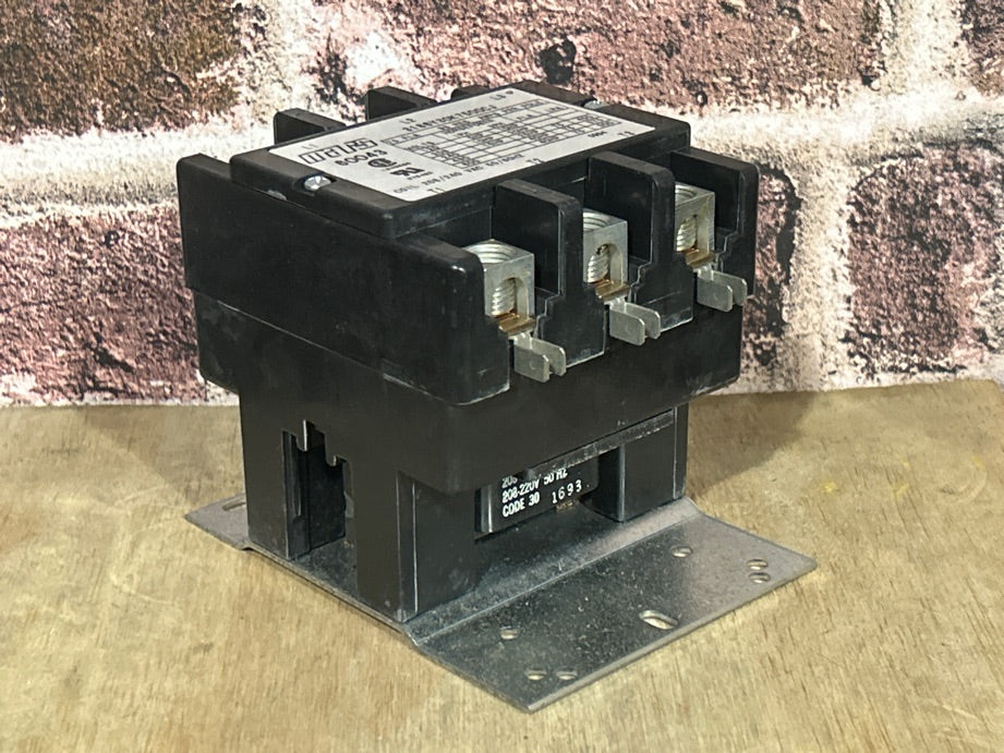 208/240 V, 50/60 Hz, 75 Amps 3 Pole Contactor