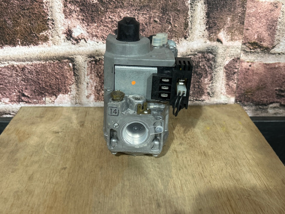 24V, 50/60Hz Universal Electronic Ignition, Two-Stage Dual Combination Gas Control Valve, 3/4"X3/4"