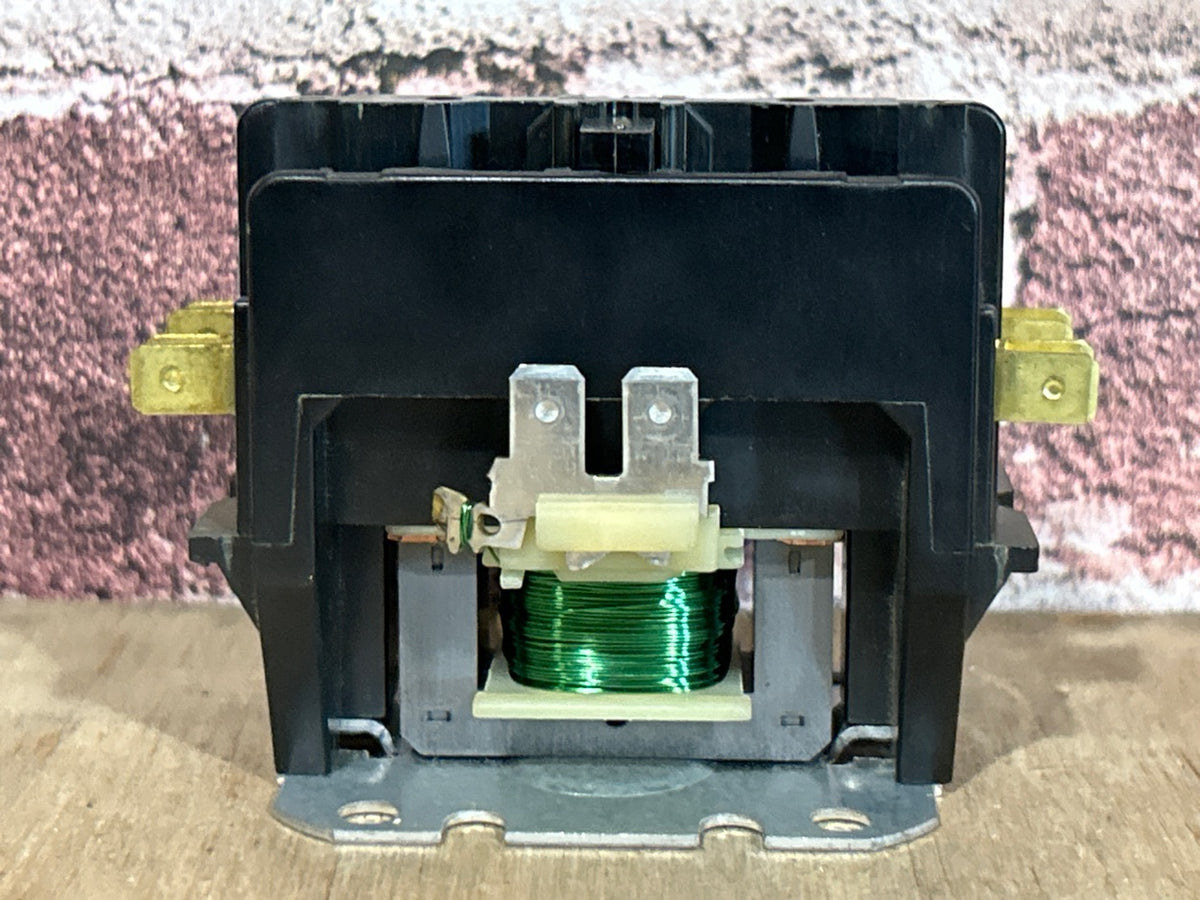24 V, 50/60 Hz, 35 Amps 2 Pole Contactor