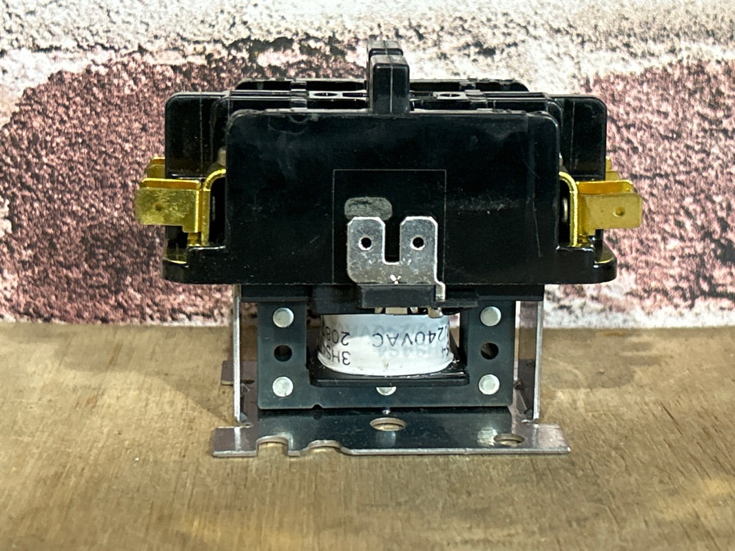 208/240 V, 50/60 Hz, 30 Amps 2 Pole Contactor