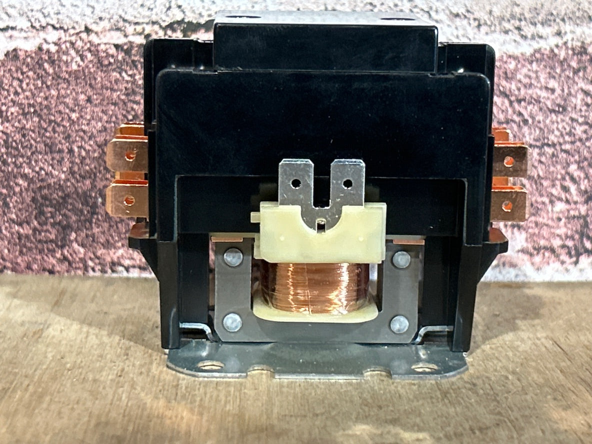 120 V, 50/60 Hz, 40 Amps 2 Pole Contactor