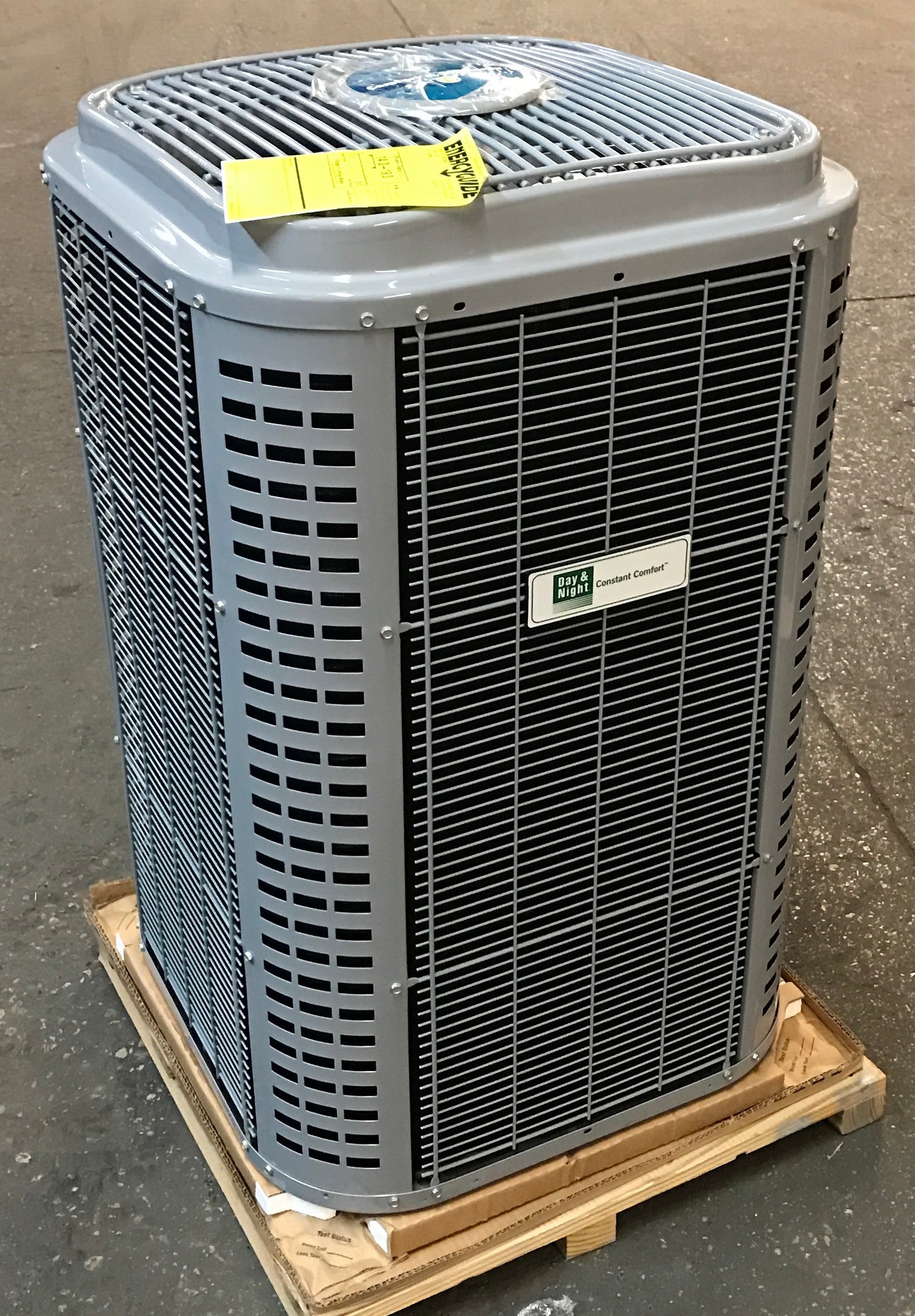 2 TON 2 STAGE "CONSTANT COMFORT" SERIES VARIABLE SPEED SPLIT-SYSTEM AIR CONDITIONER/W OBSERVER COMMUNICATING CONTROL SYSTEM, 19 SEER 208-230/60/1 R-410A