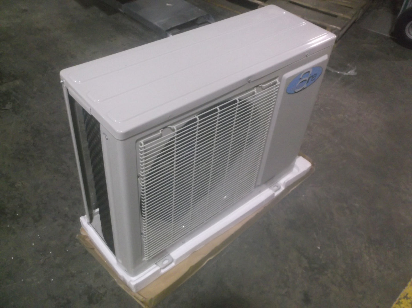 1.5 TON BTU DUCTLESS SINGLE-ZONE OUTDOOR MINI-SPLIT HEAT PUMP, 15 SEER 208-230/60/1 R-410A