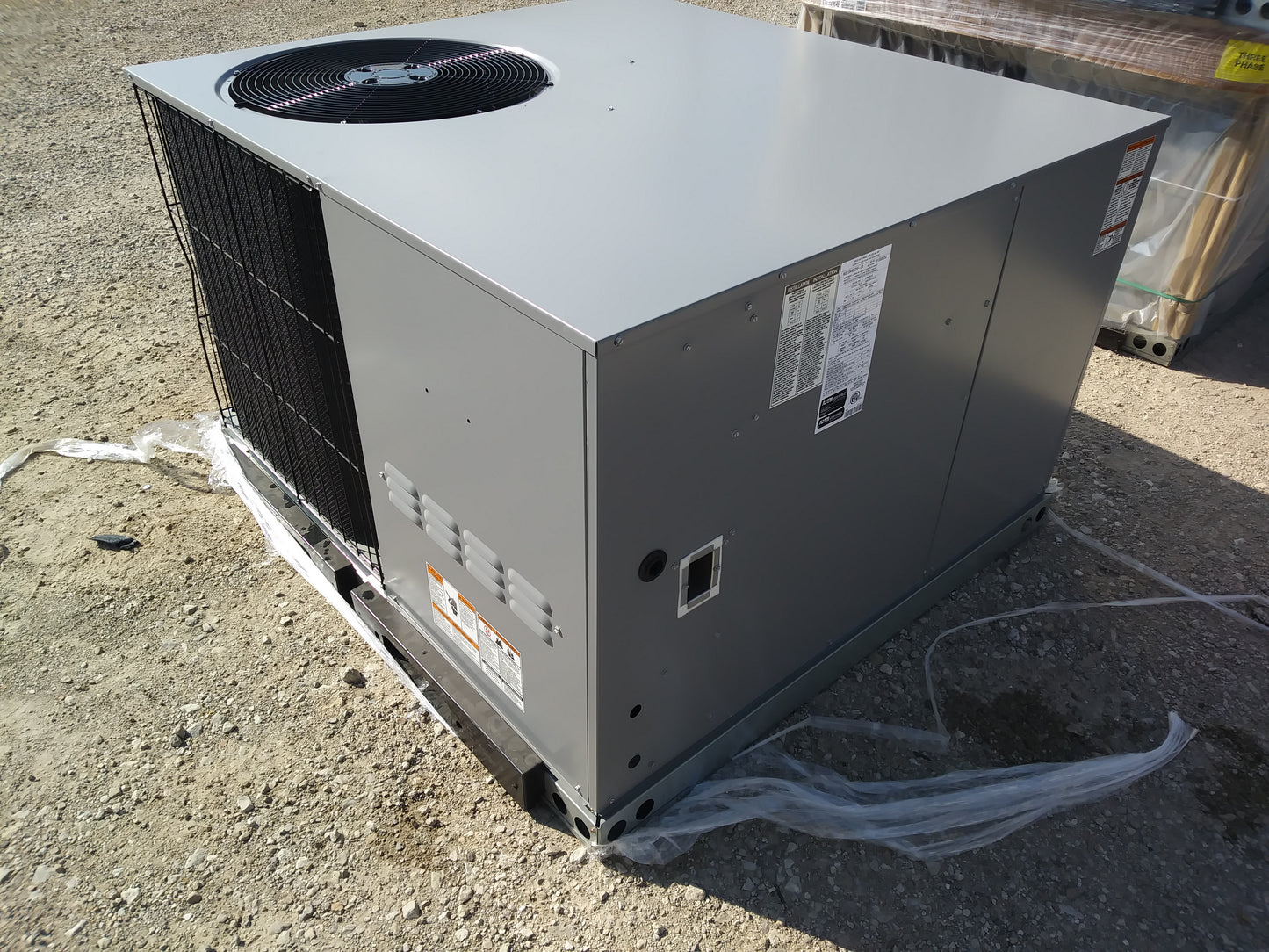 4 TON "LIGHT COMMERCIAL" CONVERTIBLE GAS/ELECTRIC PACKAGE UNIT 460/60/3 13-SEER R410A AFUE 80%