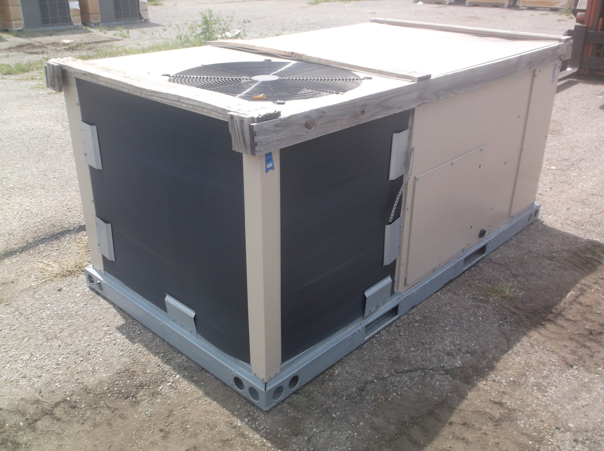 5 TON 2 STAGE HEAT CONVERTIBLE ROOFTOP GAS/ELECTRIC PACKAGE UNIT 13 SEER 460/60/3 80% AFUE