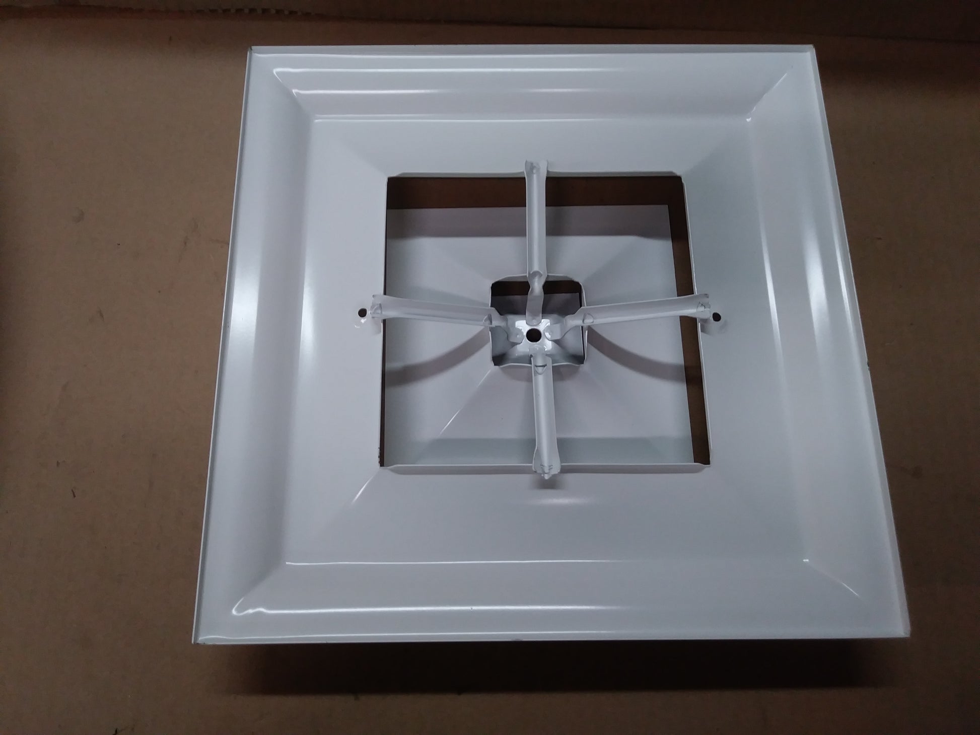 6" STEEL,STEP DOWN,SQUARE DIFFUSER/WHITE