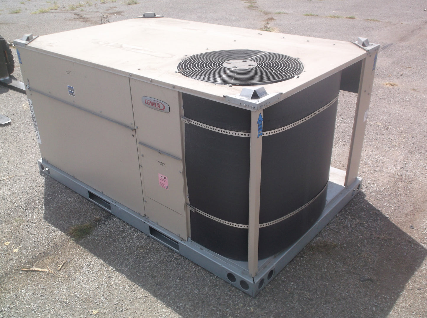 4 TON LO NOX HEAT CONVERTIBLE GAS/ELECTRIC PACKAGED UNIT 13 SEER 460/60/3 R410A