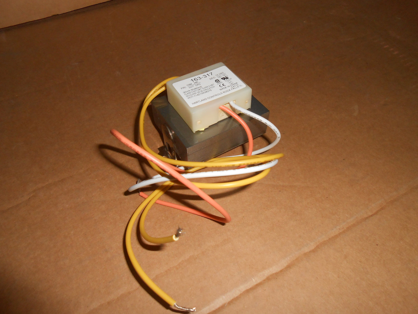 30 VA TRANSFORMER LEADS PRIMARY 240V/12V SEC