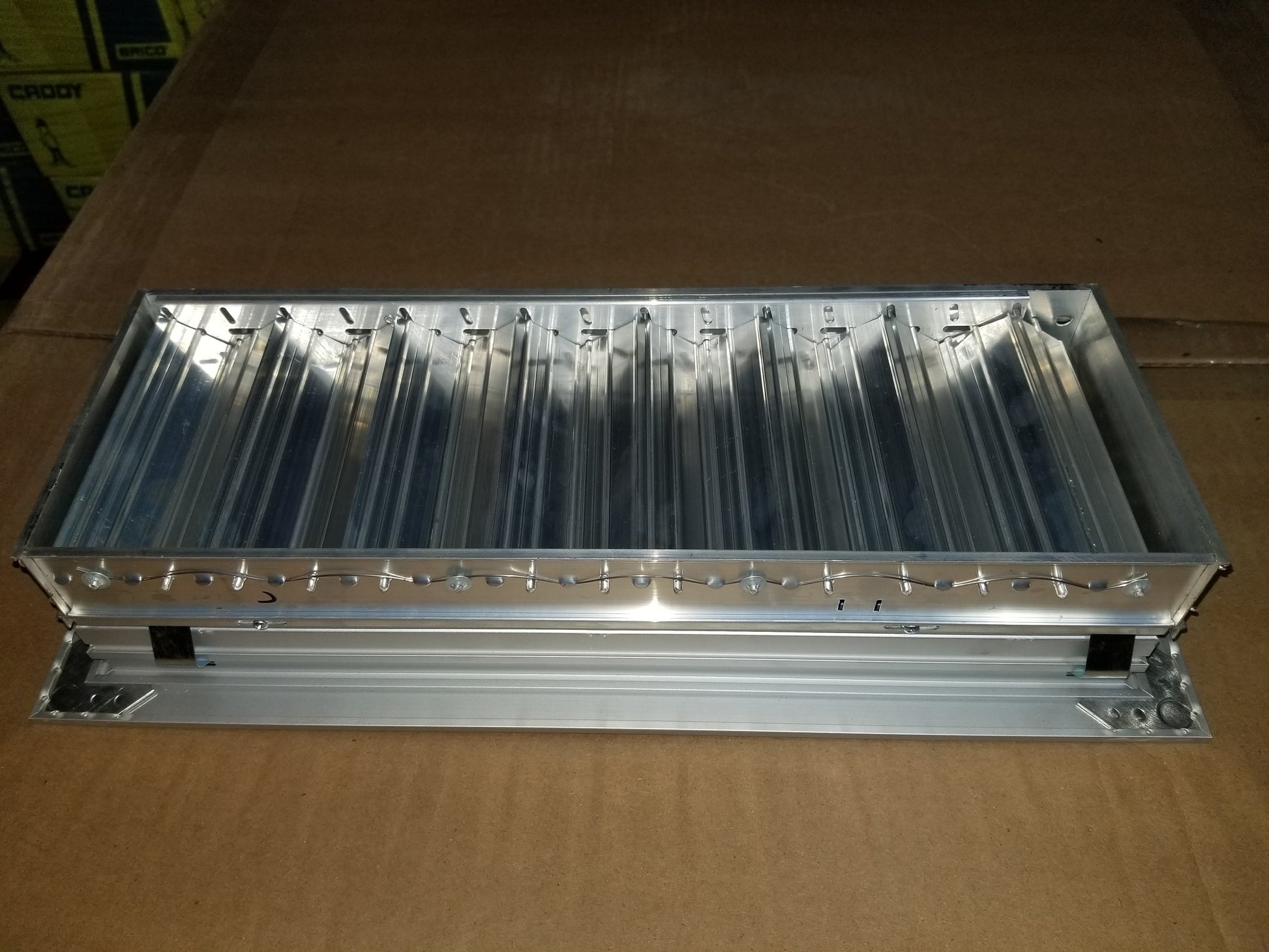 16" X 6" ALUMINUM LINEAR DIFFUSER W/ DAMPER