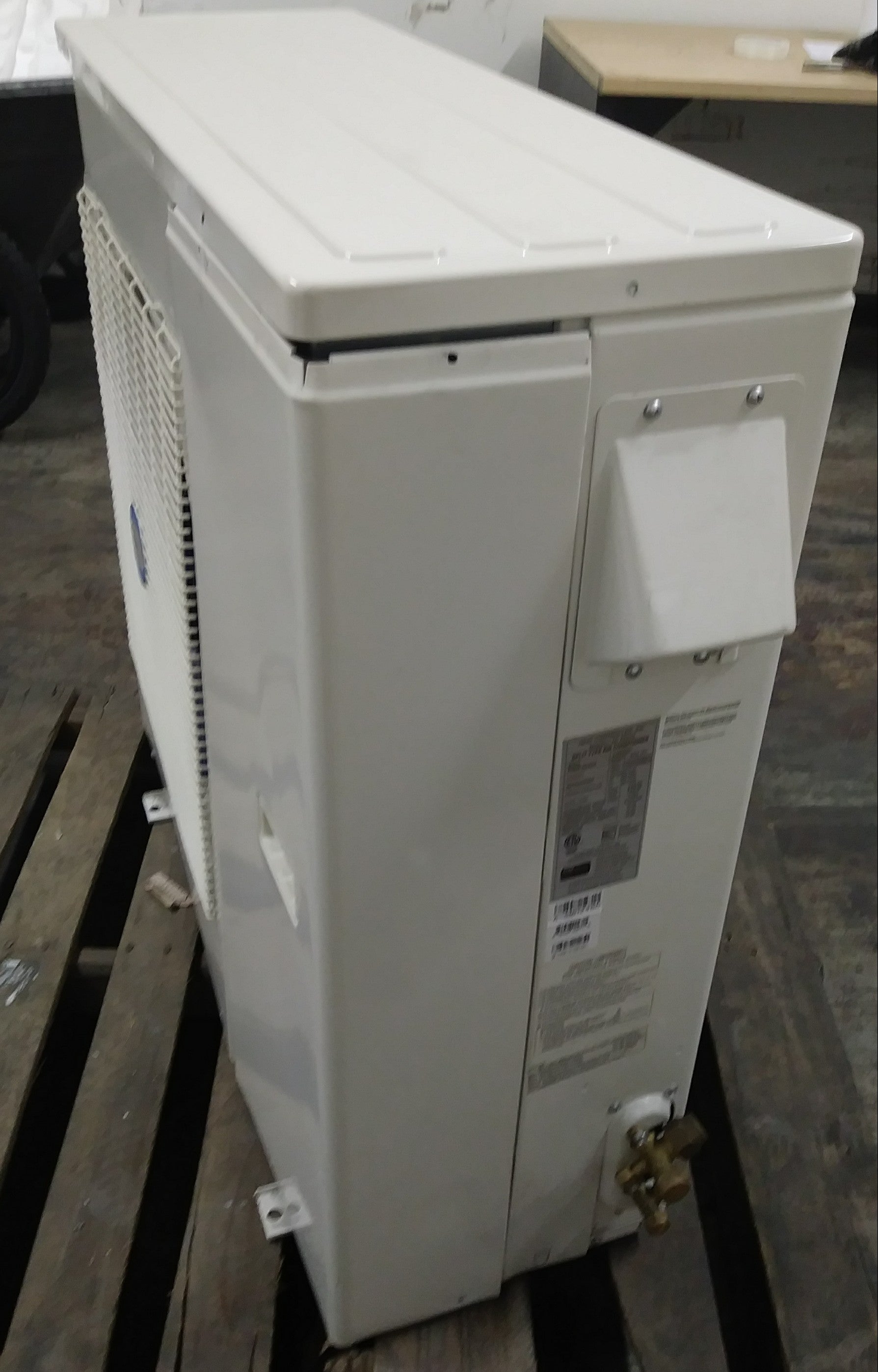 2 TON SINGLE-ZONE OUTDOOR MINI-SPLIT HEAT PUMP UNIT, 13 SEER 208-230/60/1 R-410A