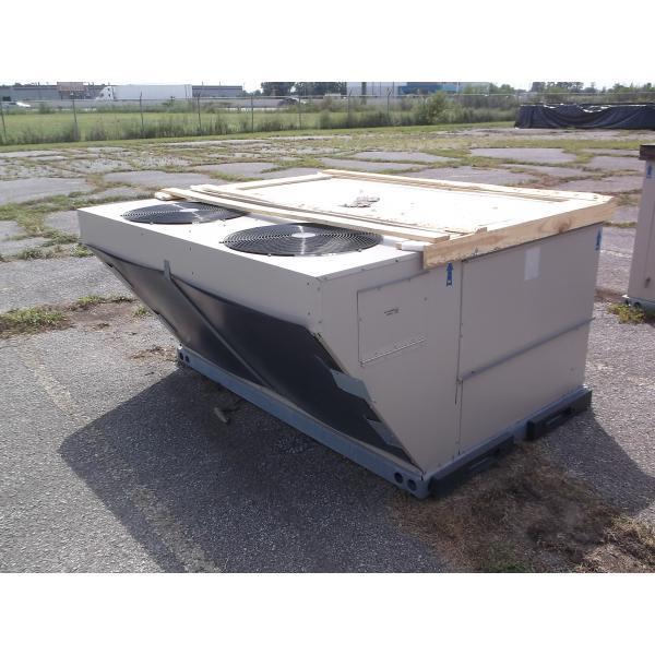 3 TON "STRATEGOS" SERIES DOWNFLOW HIGH EFFICIENCY ELECTRIC COOLING BELT DRIVEN CONSTANT AIR VOLUME PACKAGED ROOFTOP UNIT/W 10 KW ELECTRIC HEAT, 16.1 SEER 460/60/3 R-410A CFM:1200