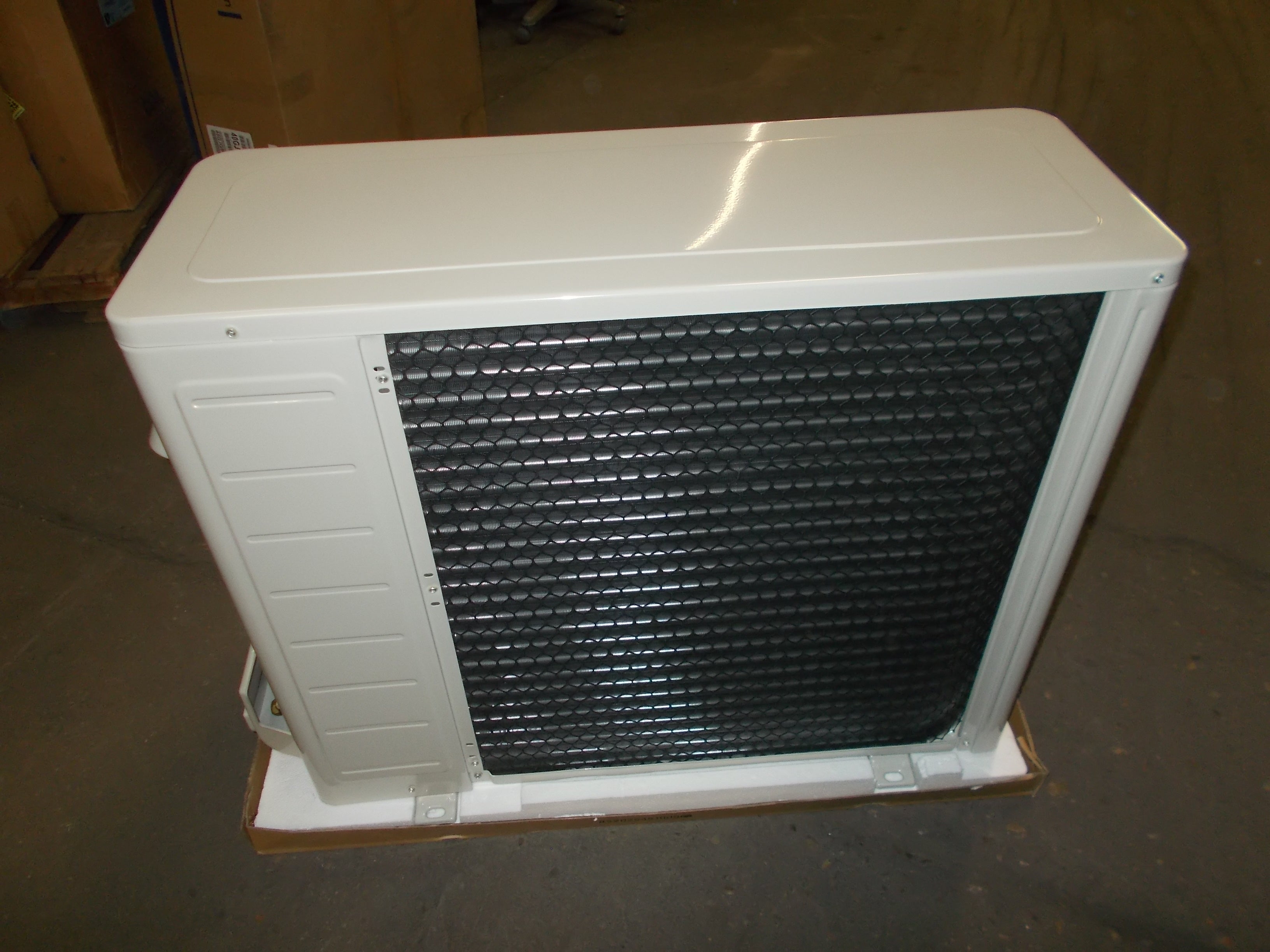 Kouページ Overlander™ 80 Watt Semi-Flexible Solar Panel