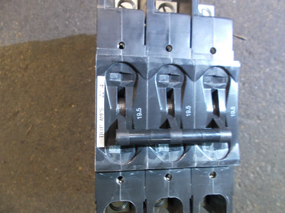 3 POLE 19.5 AMP "219 MULTI-POLE" SERIES HYDRAULIC MAGNETIC CIRCUIT BREAKER PROTECTOR/FOR MANUAL MOTOR CONTROLLER APPLICATIONS 480/50-60/1 OR 3