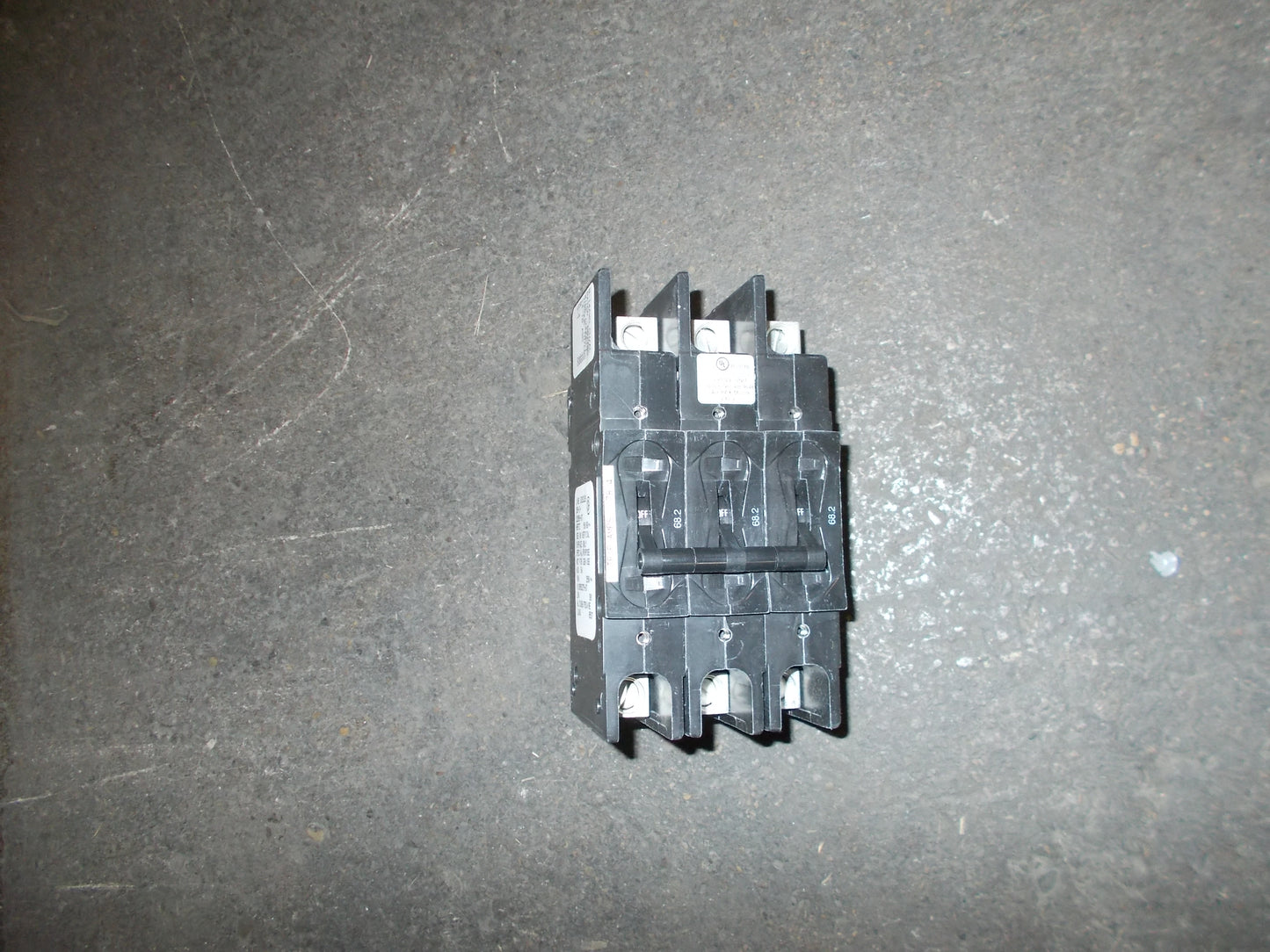 3 POLE 68.2 AMP "209 MULTI-POLE" SERIES HYDRAULIC MAGNETIC CIRCUIT BREAKER PROTECTOR 240/50-60/1 OR 3