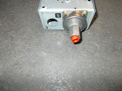 'P74' SERIES DIFFERENTIAL PRESSURE CONTROL 600VAC