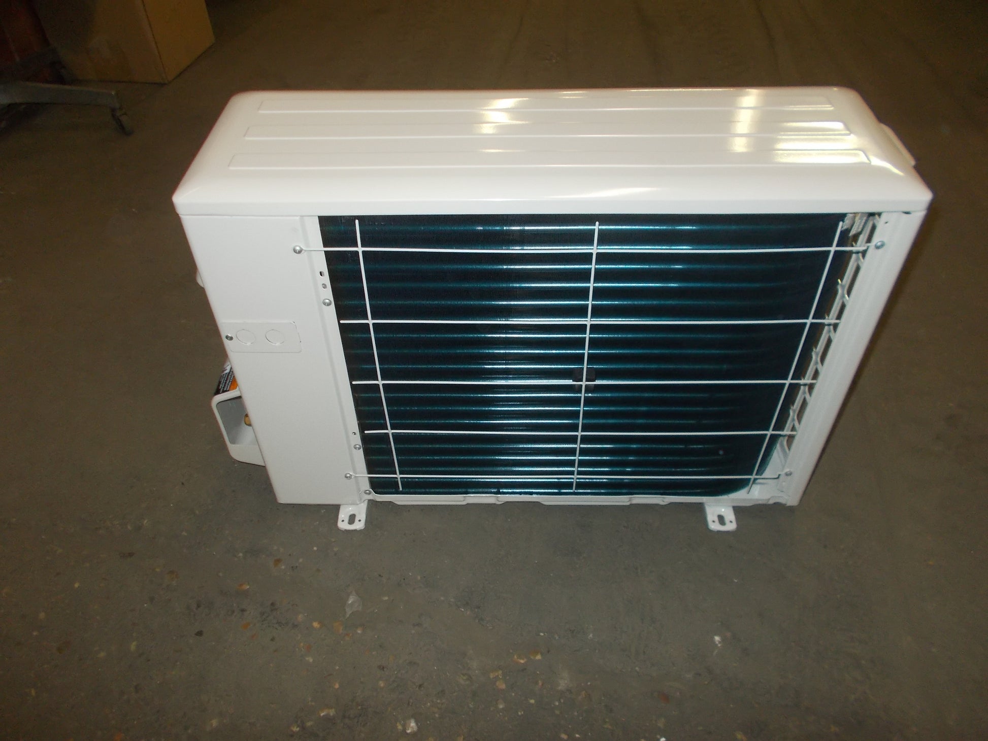 9,000 BTU SINGLE ZONE OUTDOOR MINI-SPLIT HEAT PUMP UNIT, 22 SEER 208-230/60/1 R-410A