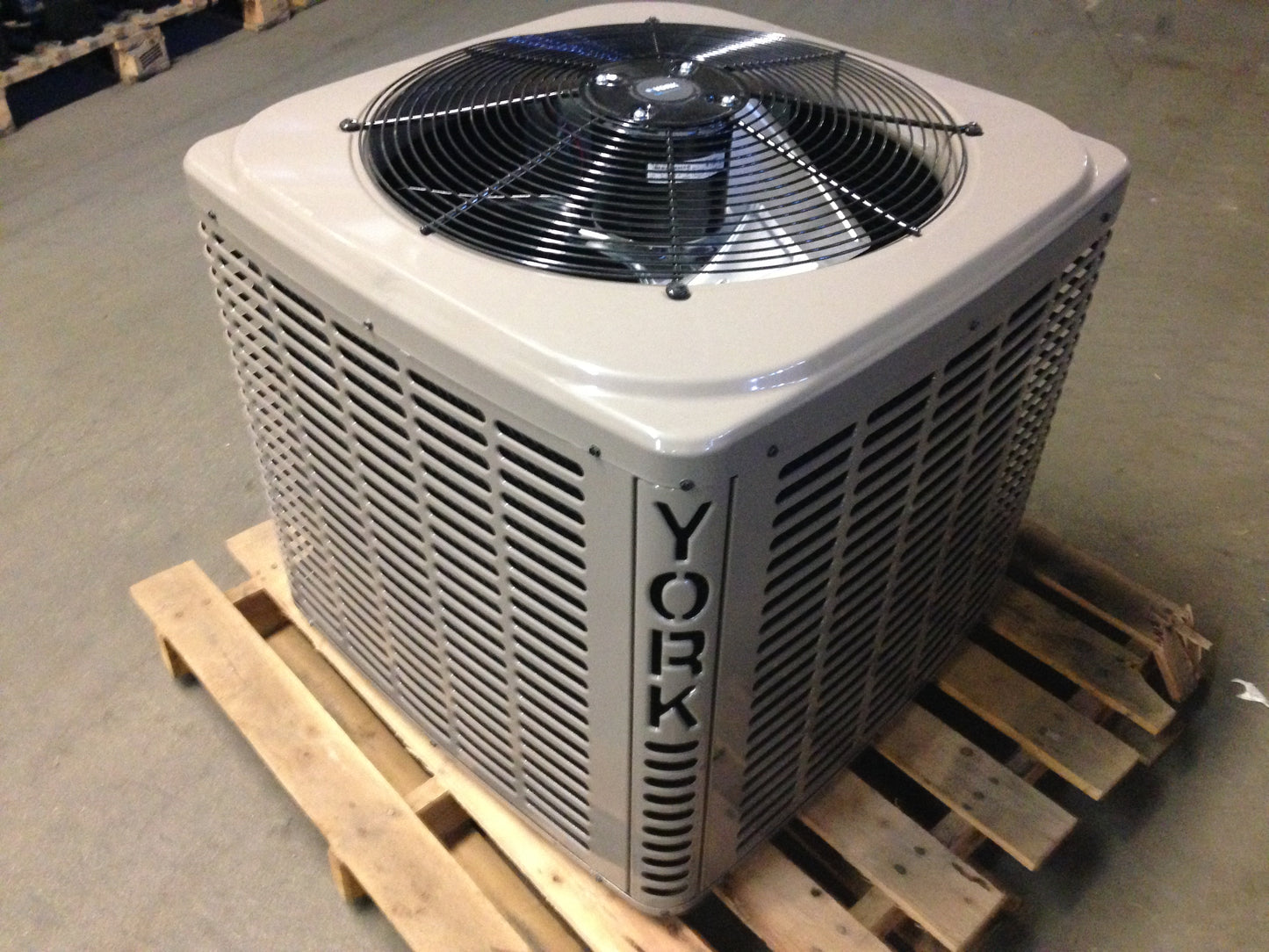 3 TON "LX" SERIES SPLIT-SYSTEM AIR CONDITIONER, 13 SEER 460/60/3 R-410A