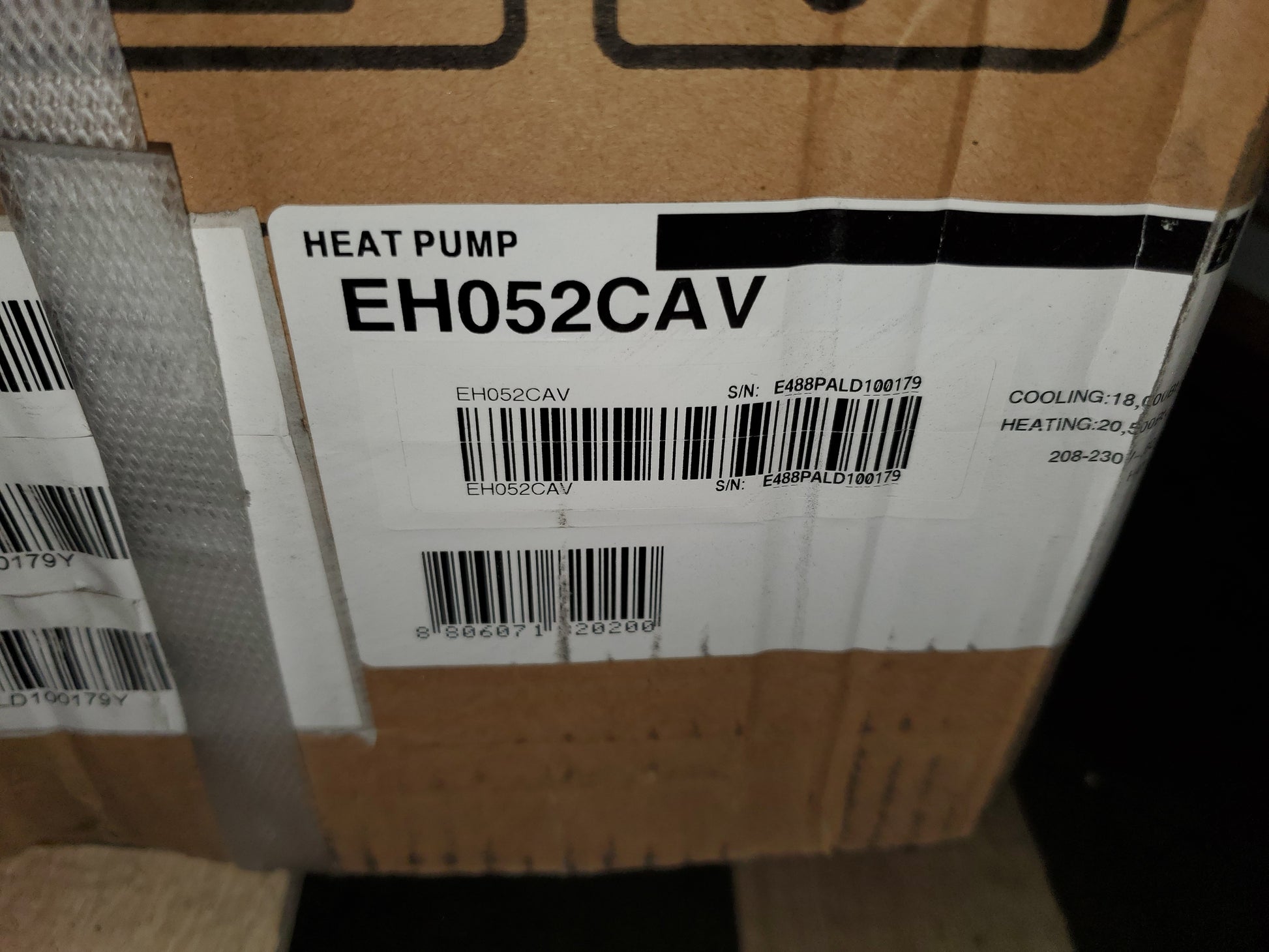 18,000 BTU SINGLE-ZONE INDOOR CEILING MOUNTED HEAT PUMP MINI-SPLIT UNIT, 13.6 SEER 208-230/60/1 R-410A CFM 565