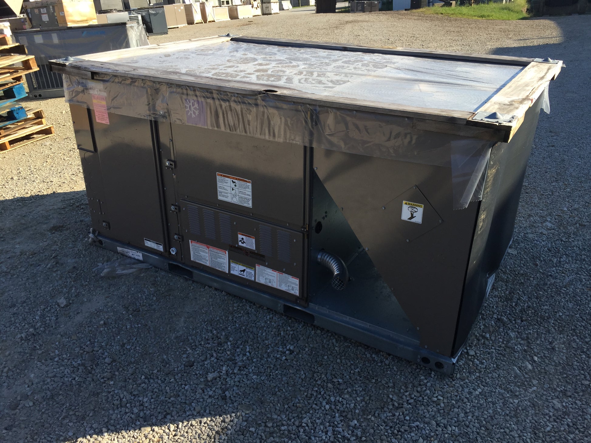 5 TON CONVERTIBLE NATURAL GAS/ELECTRIC PACKAGED UNIT, 15 SEER 460/60/3 R-410A