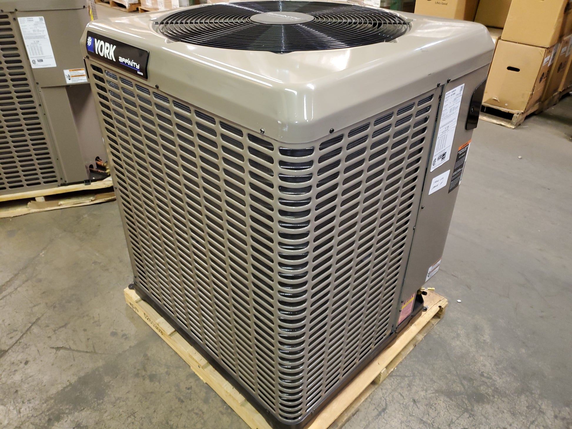 2 TON "AFFINITY" SERIES ECM VARIABLE SPEED COMMUNICATING SPLIT-SYSTEM AIR CONDITIONER, 20 SEER 208-230/60/1 R-410A