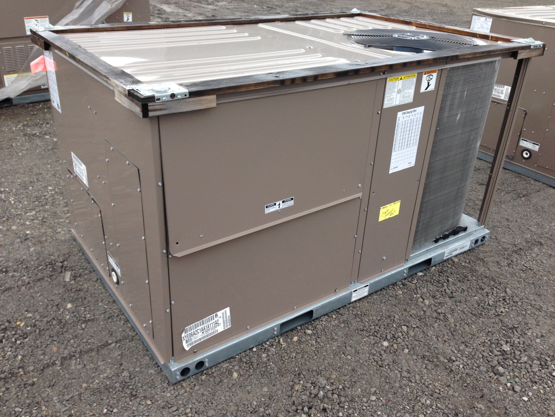 5 TON CONVERTIBLE PACKAGED HEAT PUMP UNIT, 15 SEER 208-230/60/3 R-410A