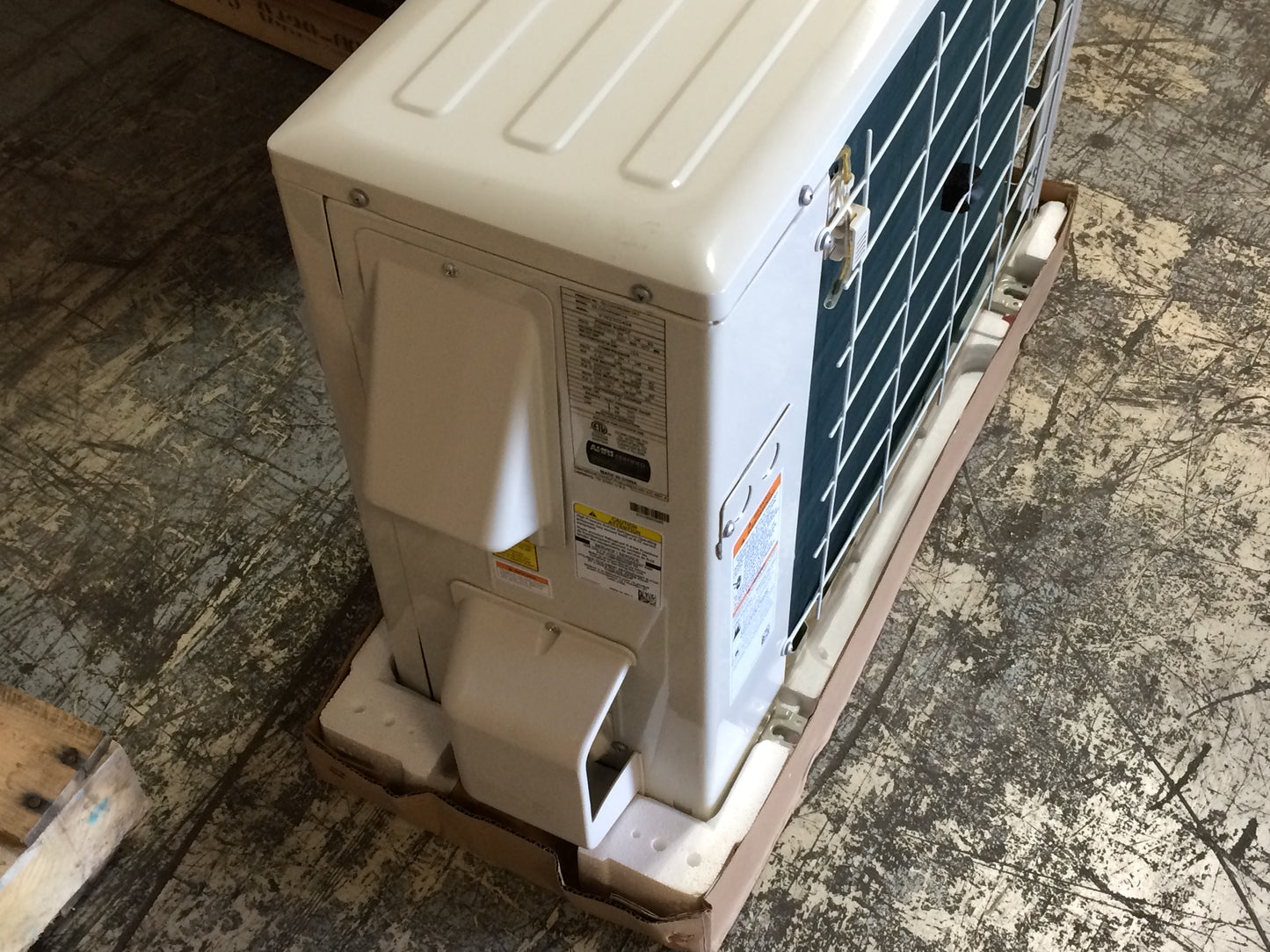 9,000 BTU OUTDOOR MINI-SPLIT HEAT PUMP UNIT 208-230/60/1 R-410A