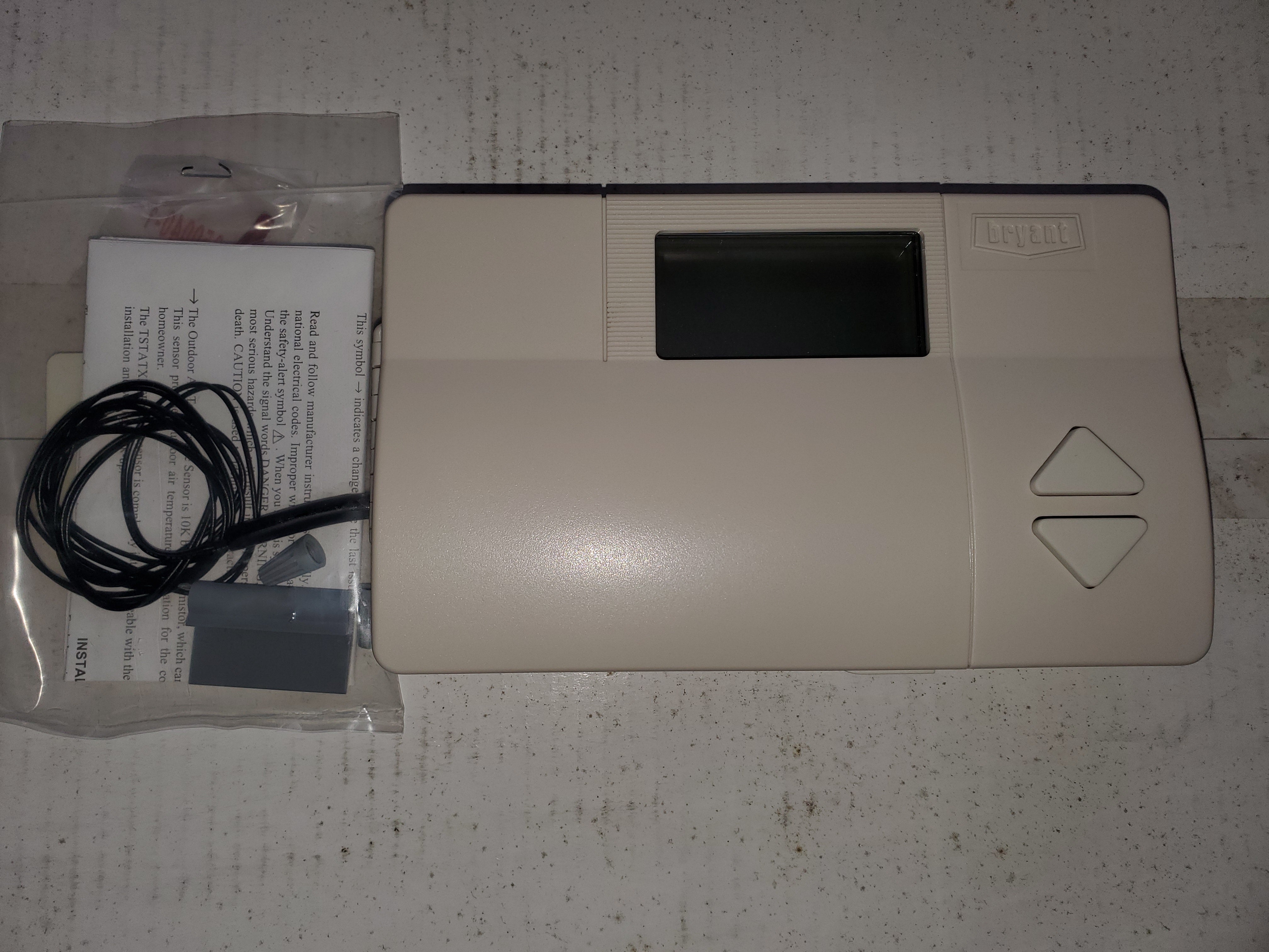 BRYANT 24V DIGITAL PROGRAMMABLE THERMOSTAT – Surplus City Liquidators