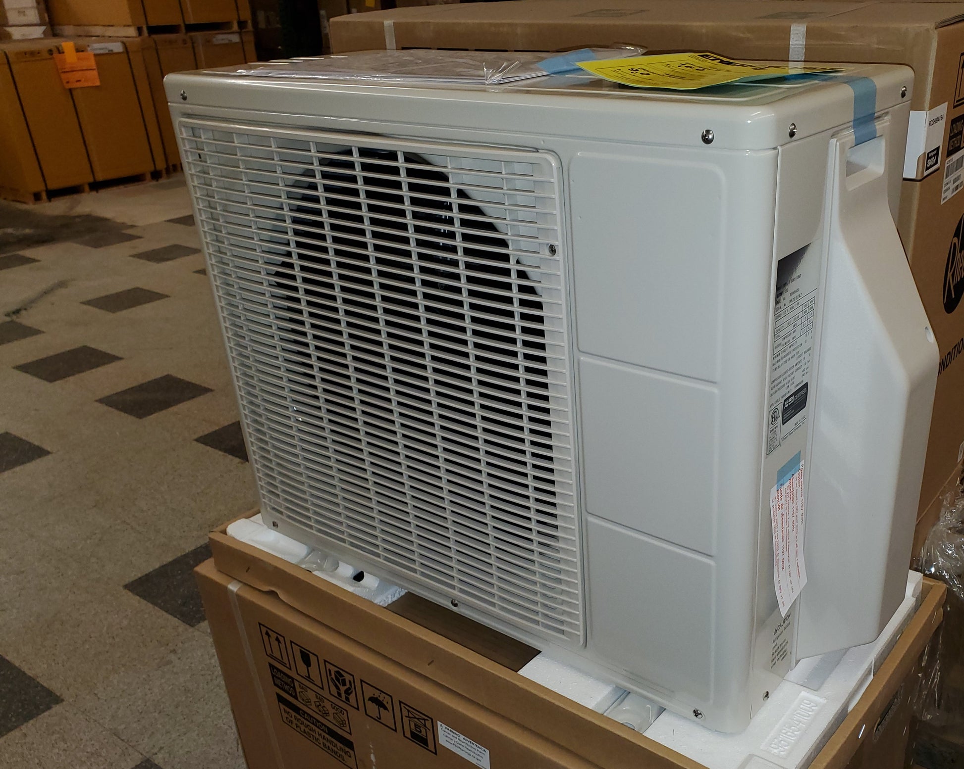 9,000 BTU "CLASSIC" SERIES SINGLE-ZONE INVERTER OUTDOOR MINI-SPLIT HEAT PUMP UNIT, 115/60/1 R-410A 16 SEER