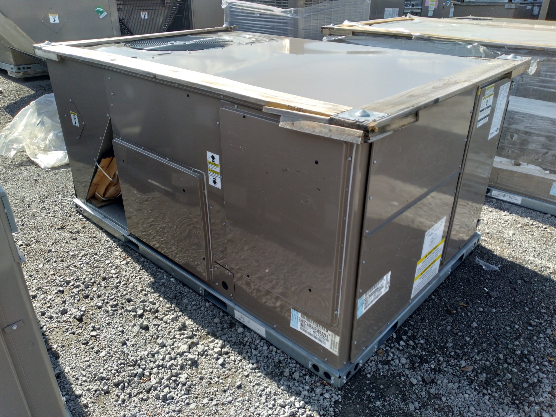 3 TON 2 STAGE CONVERTIBLE NATURAL GAS/ELECTRIC PACKAGED UNIT, 14.7 SEER, 460-60-3, R410A