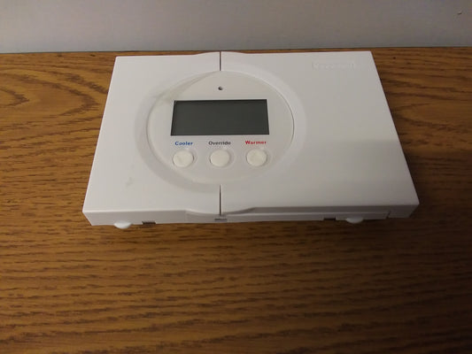 NON-PROGRAMMABLE DIGITAL THERMOSTAT, 2 HEAT 2 COOL, 24 VAC