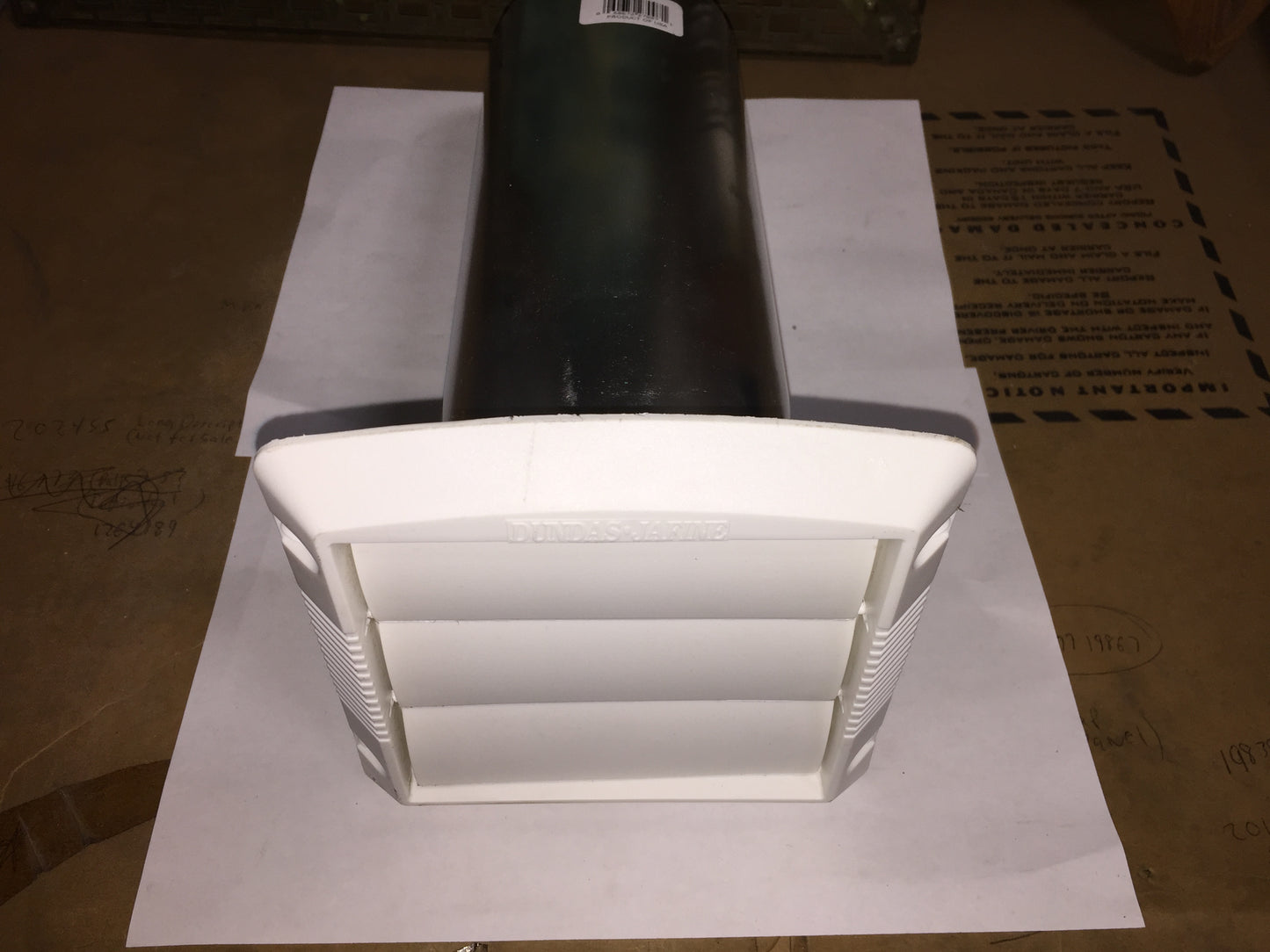 4" SILVER ALUMINUM DRYER VENT HOOD WITH PLASTIC GRILLE