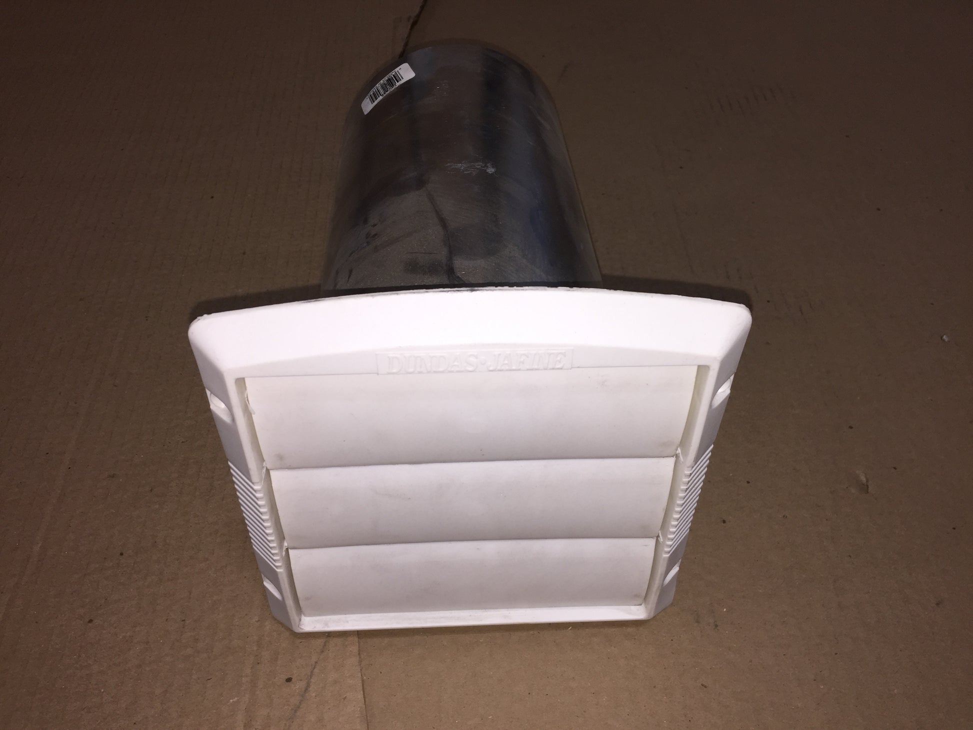 6" SILVER ALUMINUM DRYER VENT HOOD WITH PLASTIC GRILLE