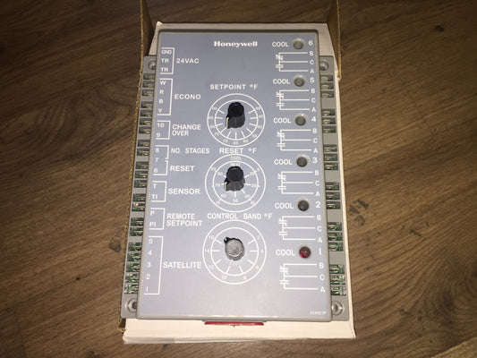 4 STAGE VARIABLE AIR VOLUME AIR DISCHARGE CONTROLLER 24VAC 40-90 DEGREE SETPOINT 