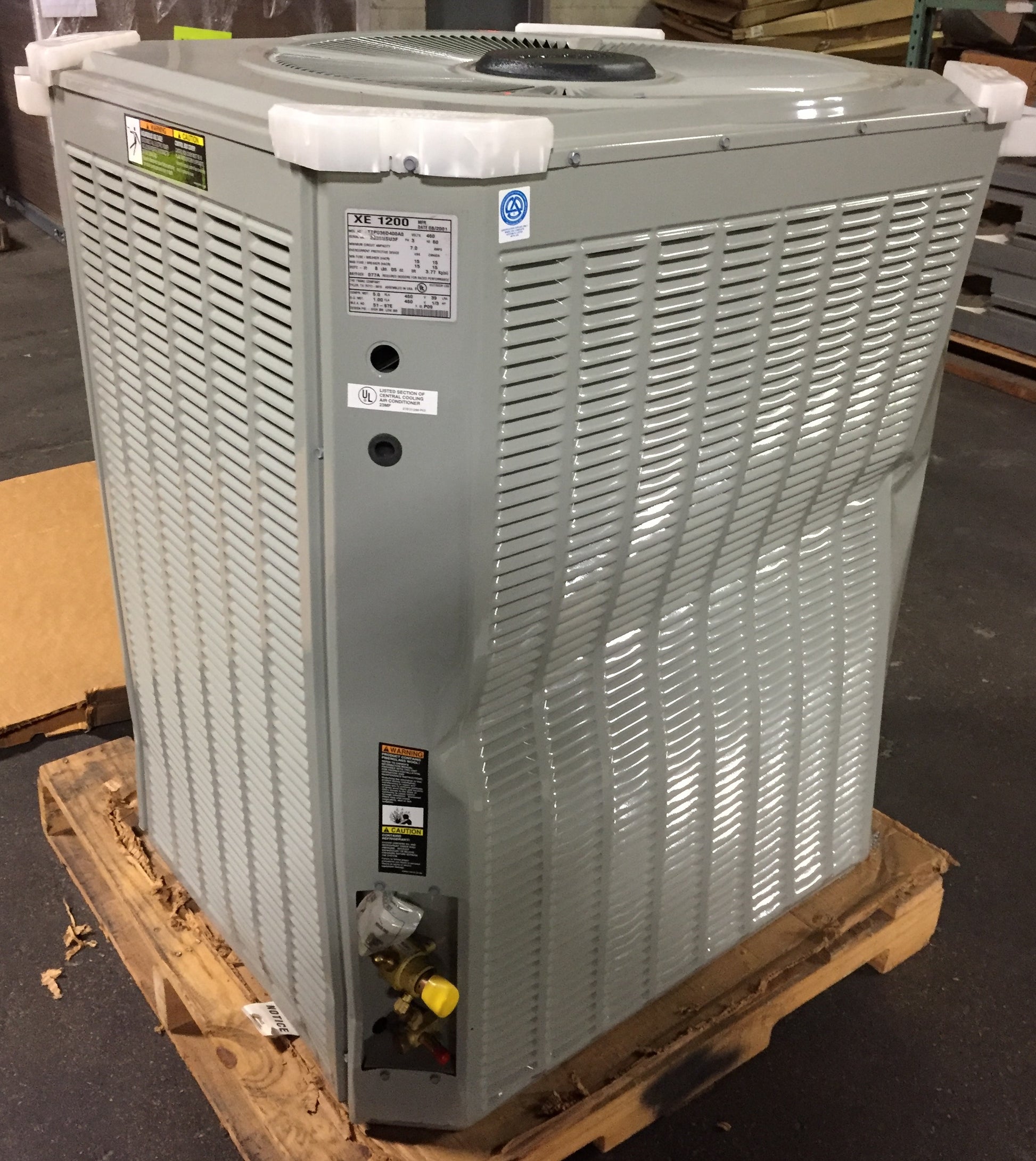 3 TON "XE 1200" SERIES SPLIT-SYSTEM AIR CONDITIONER, 12 SEER 460/60/3 R-22