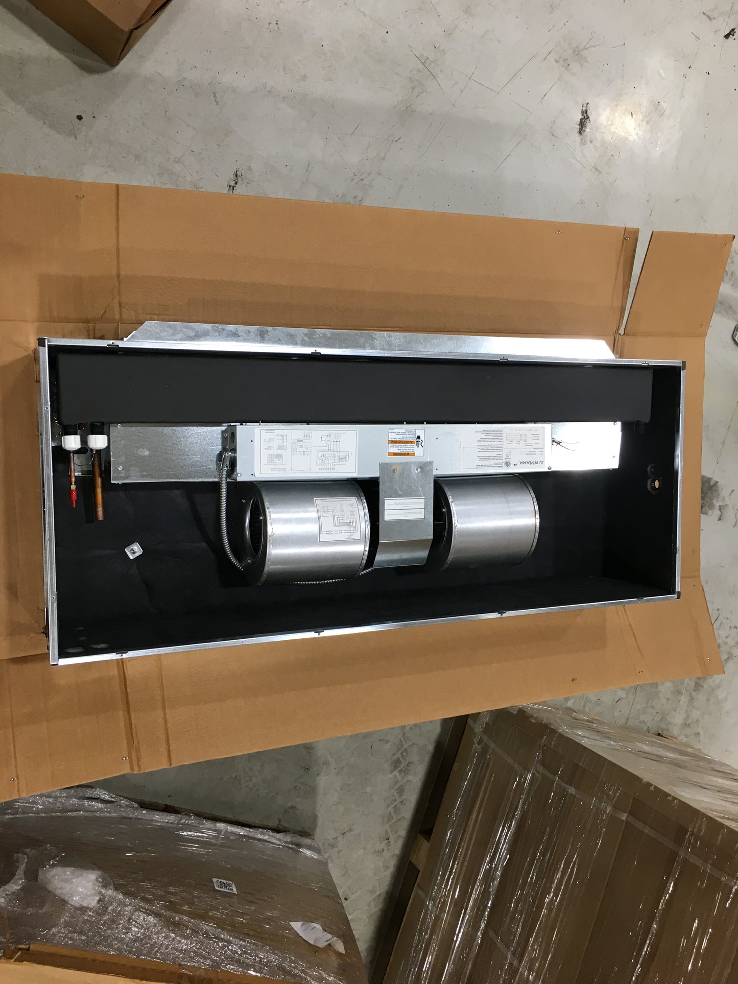 CASED 2.5 TON HEATING/COOLING CEILING MOUNTED FAIN COIL