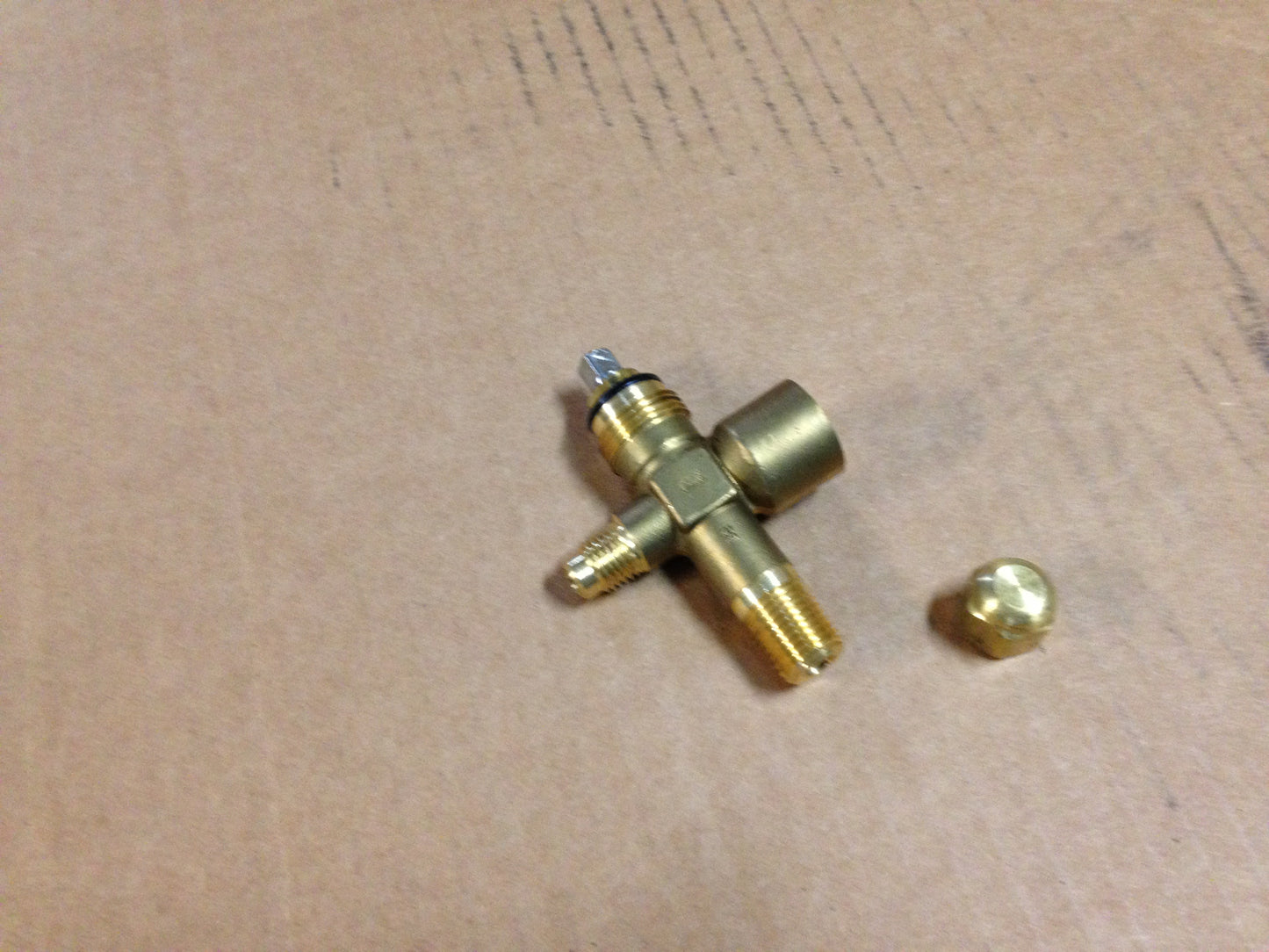 1/4" X 1/4" TRANDUCER VALVE