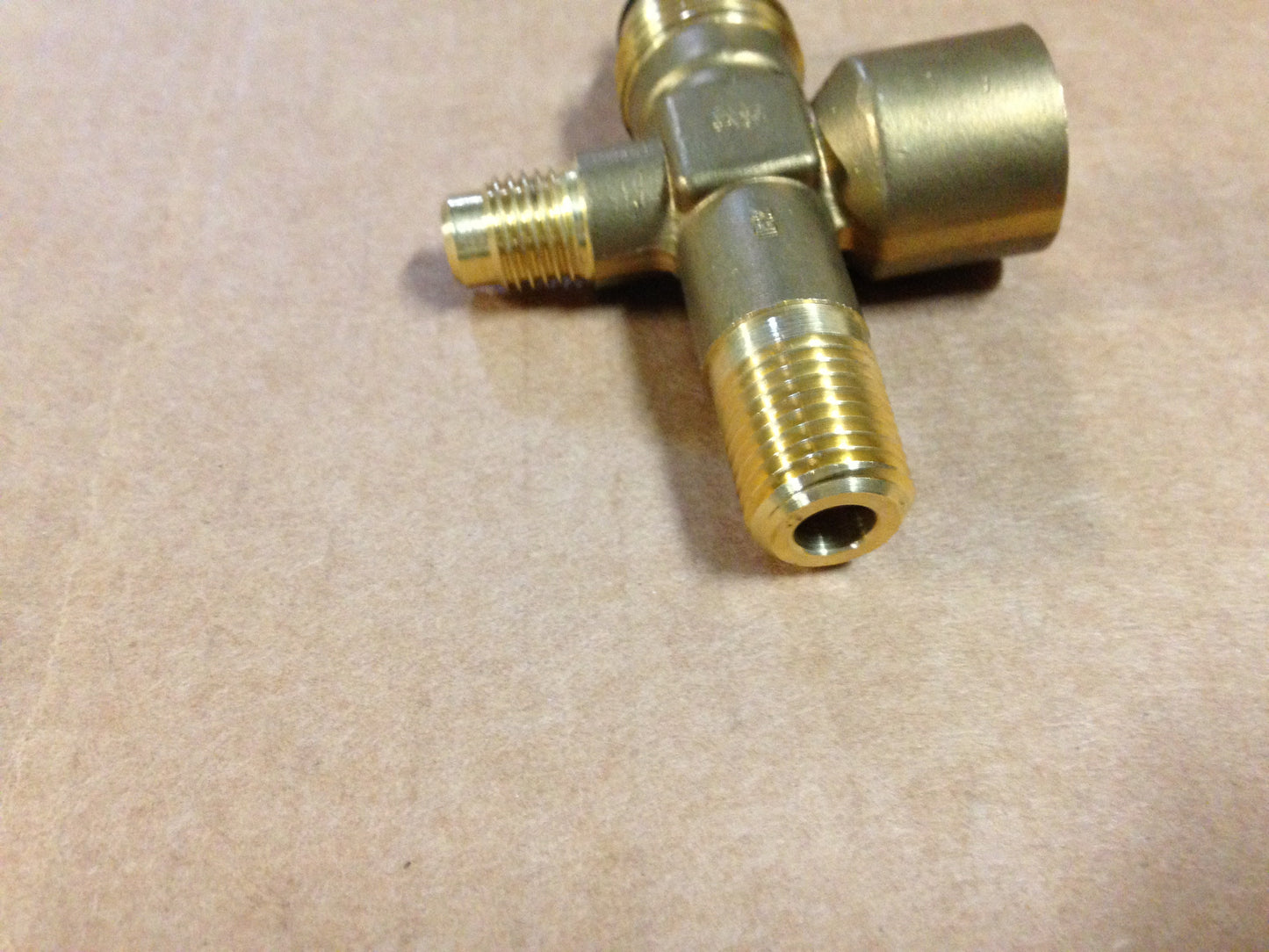 1/4" X 1/4" TRANDUCER VALVE