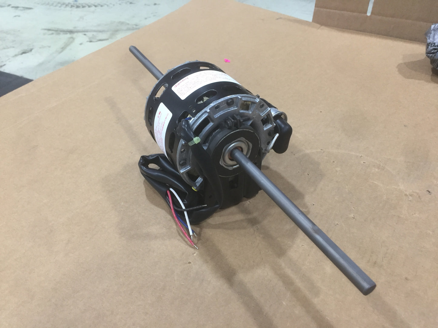 1/15 HP DOUBLE SHAFT ELECTRIC MOTOR 208-230/60/1 1500/1075/900 RPM VARIABLE SPEED