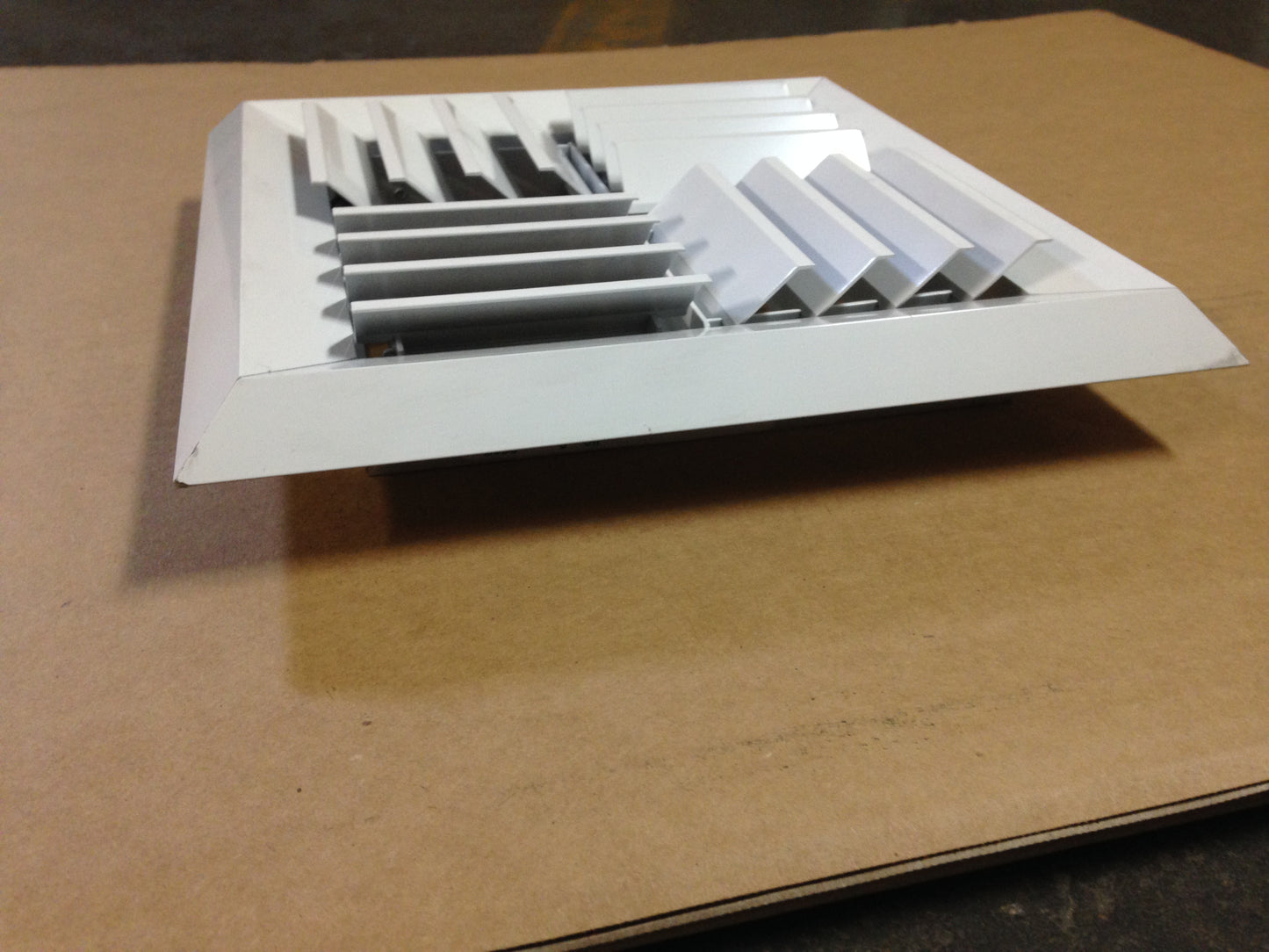 8" X 8" MODULAR DIFFUSER, ALUMINUM, WHITE