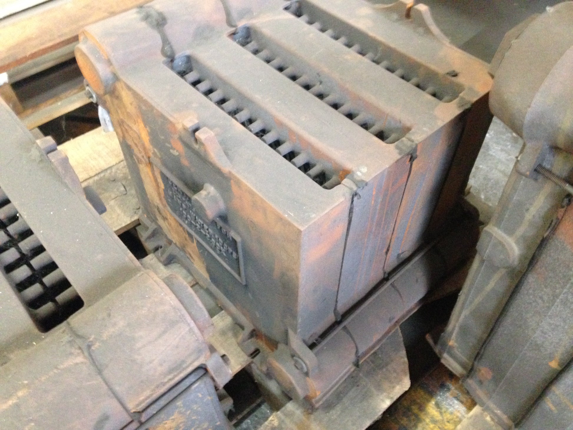 4 SECTION CAST IRON BLOCK ASSEMBLY