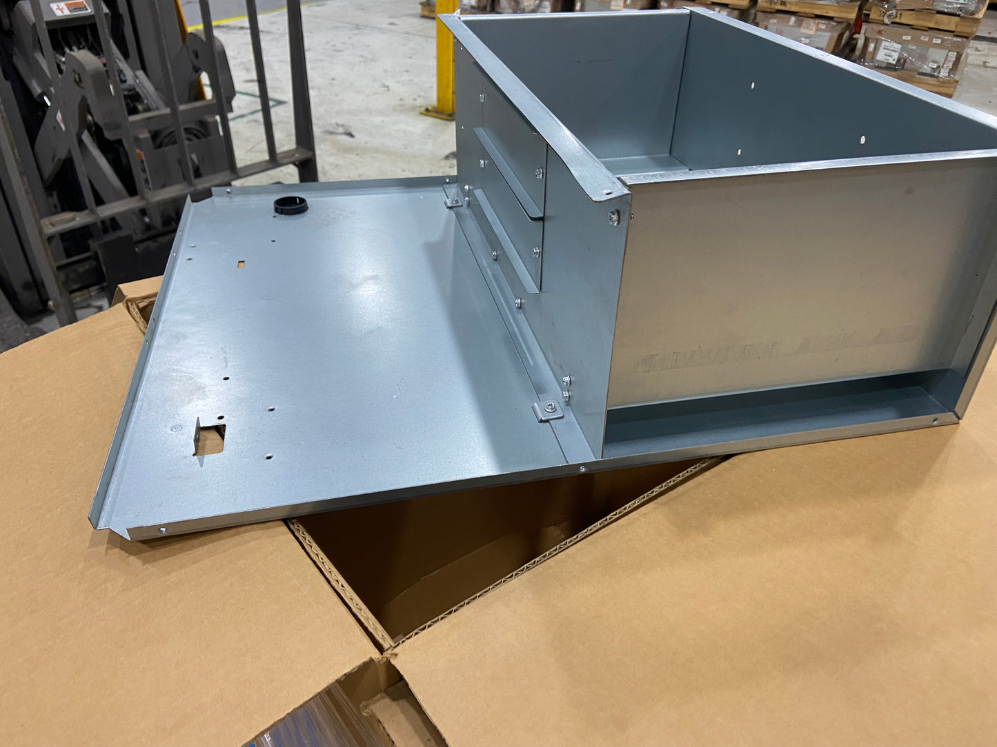 RECTANGULAR DUCT ASSEMBLY