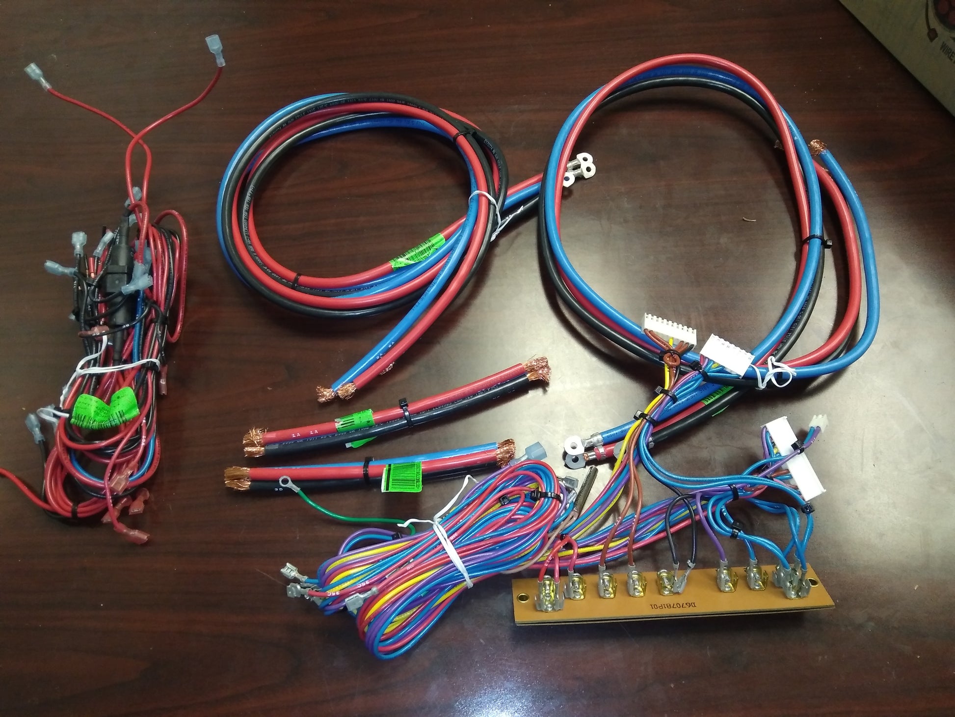 WIRING HARNESS RELIATEL CONTROLS FOR TRANE VOYAGER SERIES PACKAGE UNITS